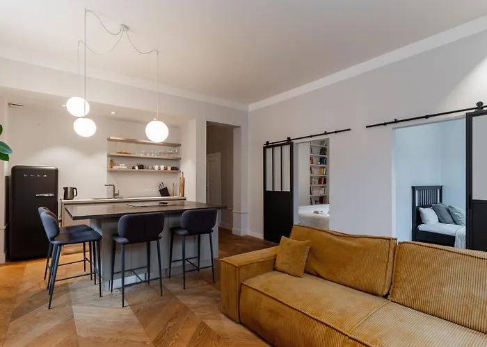 Warsaw Concierge Gagarina Garden